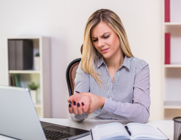 Why Do My Hands Go Numb While Typing?