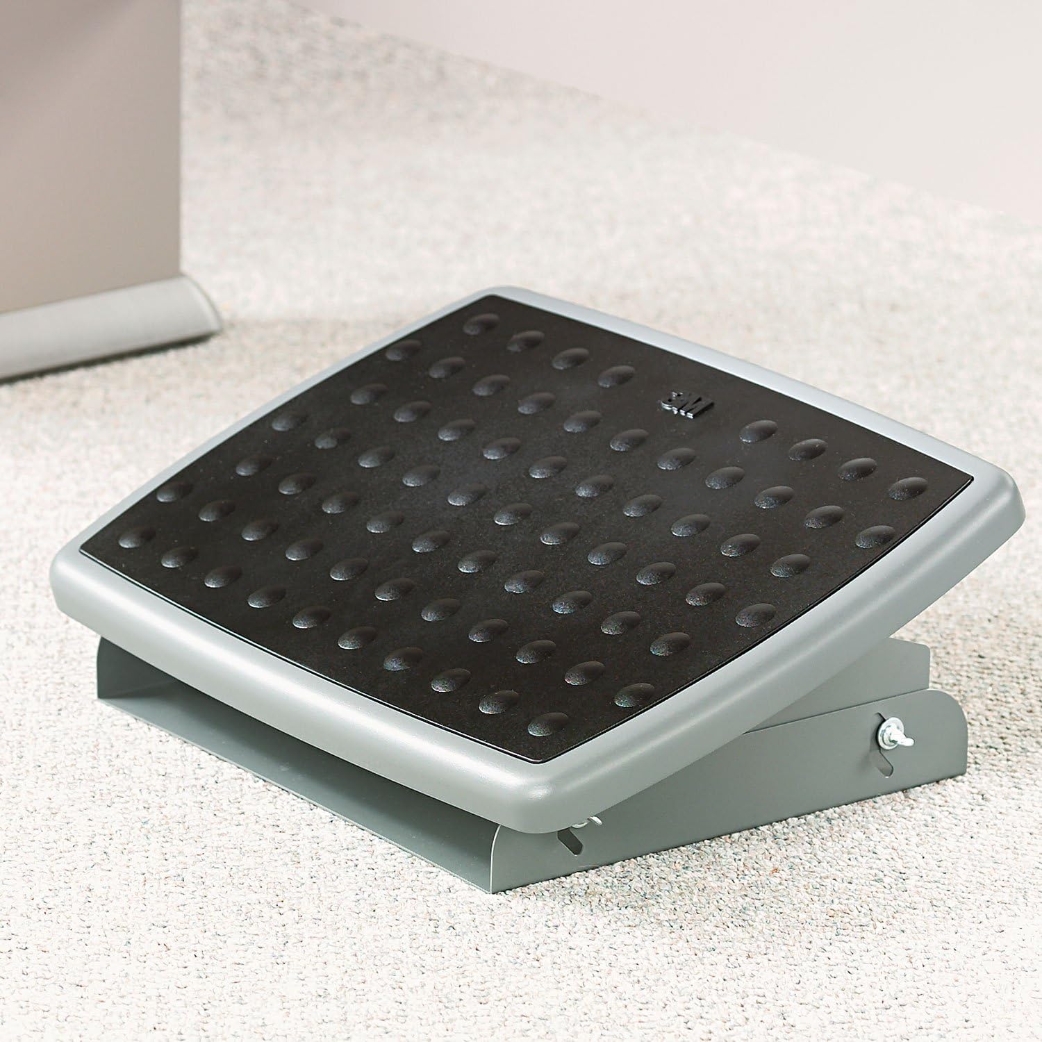 3M Adjustable Foot Rest, 18 Inch Wide Non-skid Platform (FR330)